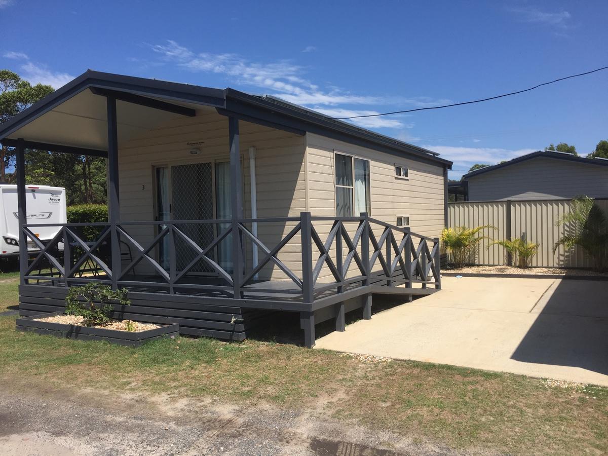 Clarence Head Caravan Park イルカ エクステリア 写真