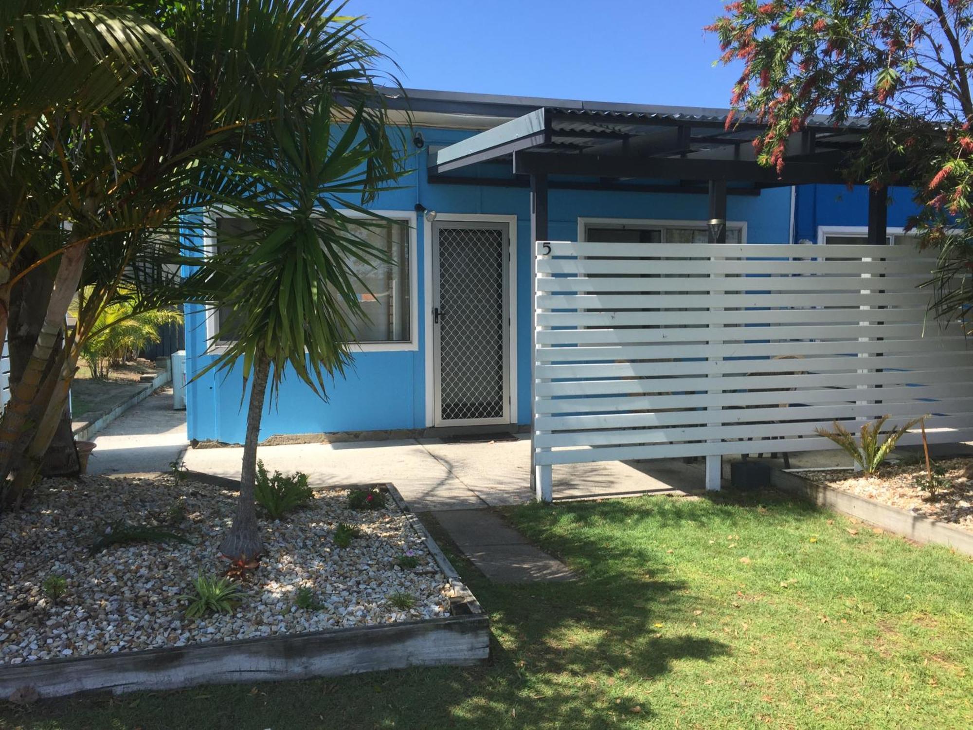 Clarence Head Caravan Park イルカ エクステリア 写真